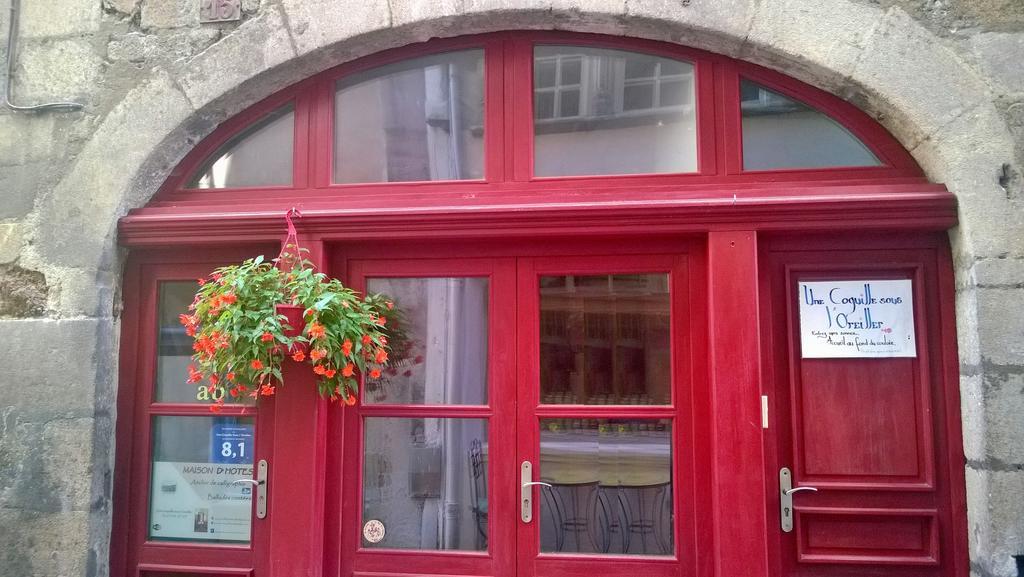 Une Coquille Sous L'Oreiller Le Puy-en-Velay Стая снимка